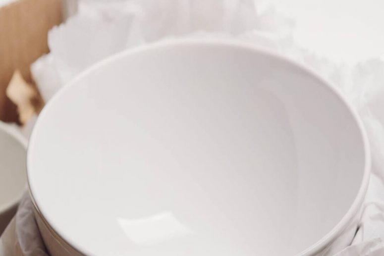 Pack Plates And Bowls When Moving House